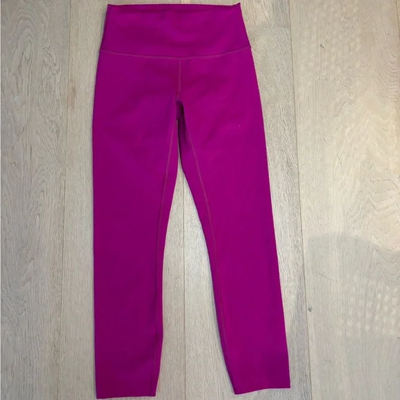 Lululemon Wunder Train High Rise 25” - Picture 6 of 9